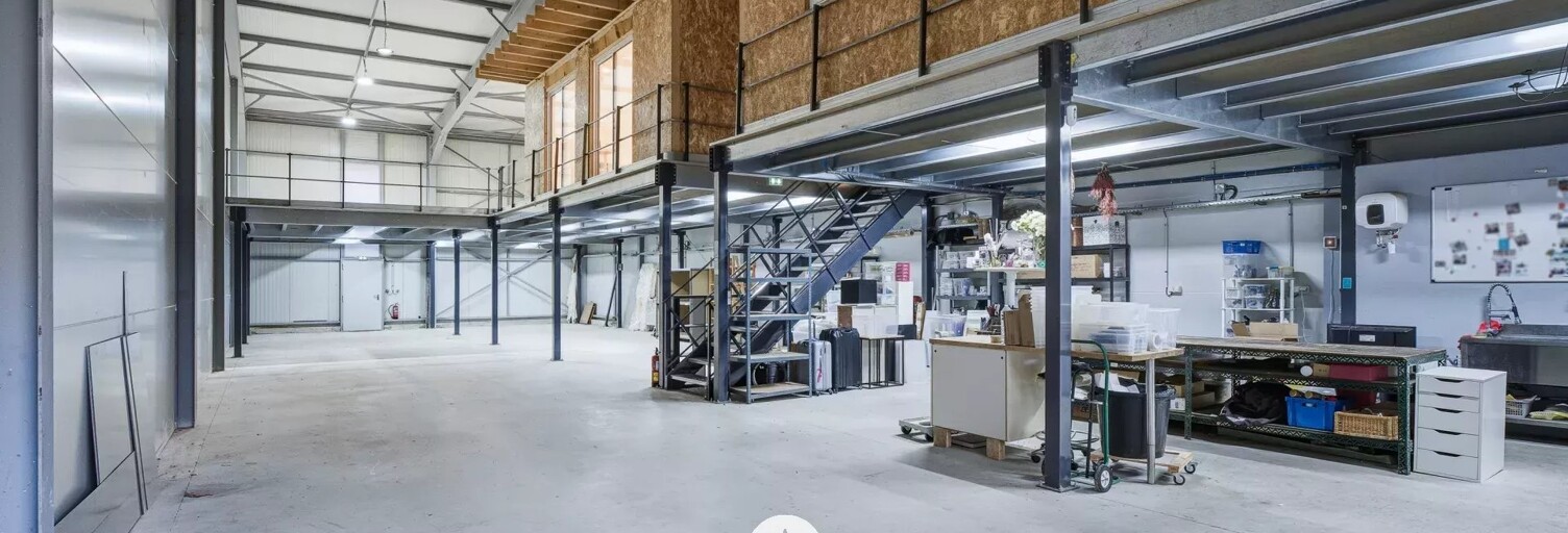 Local industriel   m² à louer à Vence (06140)