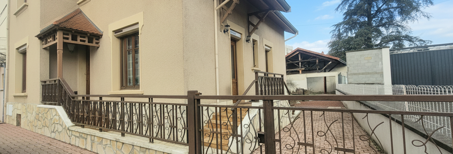 Maison 6 Pièces 138 m² à vendre à Le Coteau (42120)