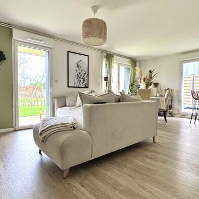 Appartement 3 pièces 1030 €