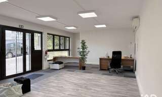 Bureau  77 m² à louer à Toulon (83000)