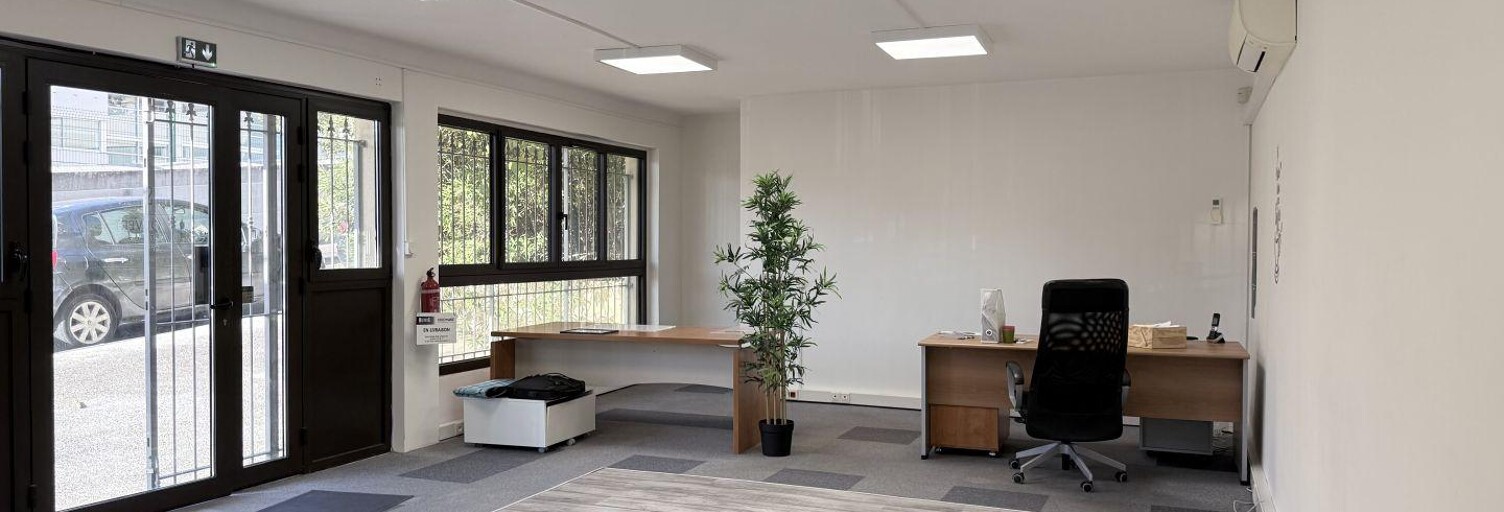 Bureau  77 m² à louer à Toulon (83000)