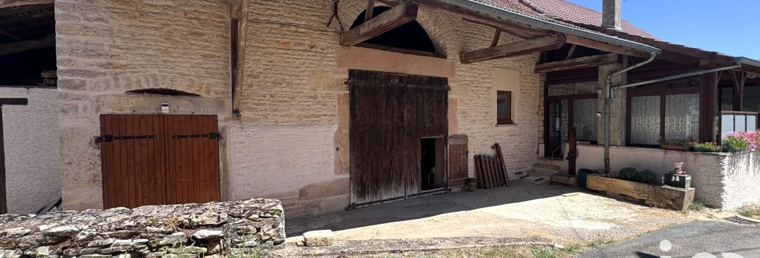 Maison 8 Pièces 176 m² à vendre à Ozenay (71700)