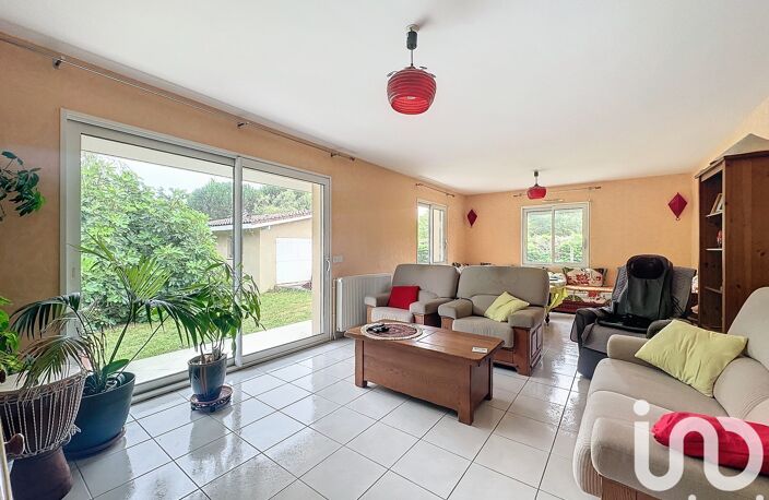 Vente Maison traditionnelle 7 pièces — photo 3