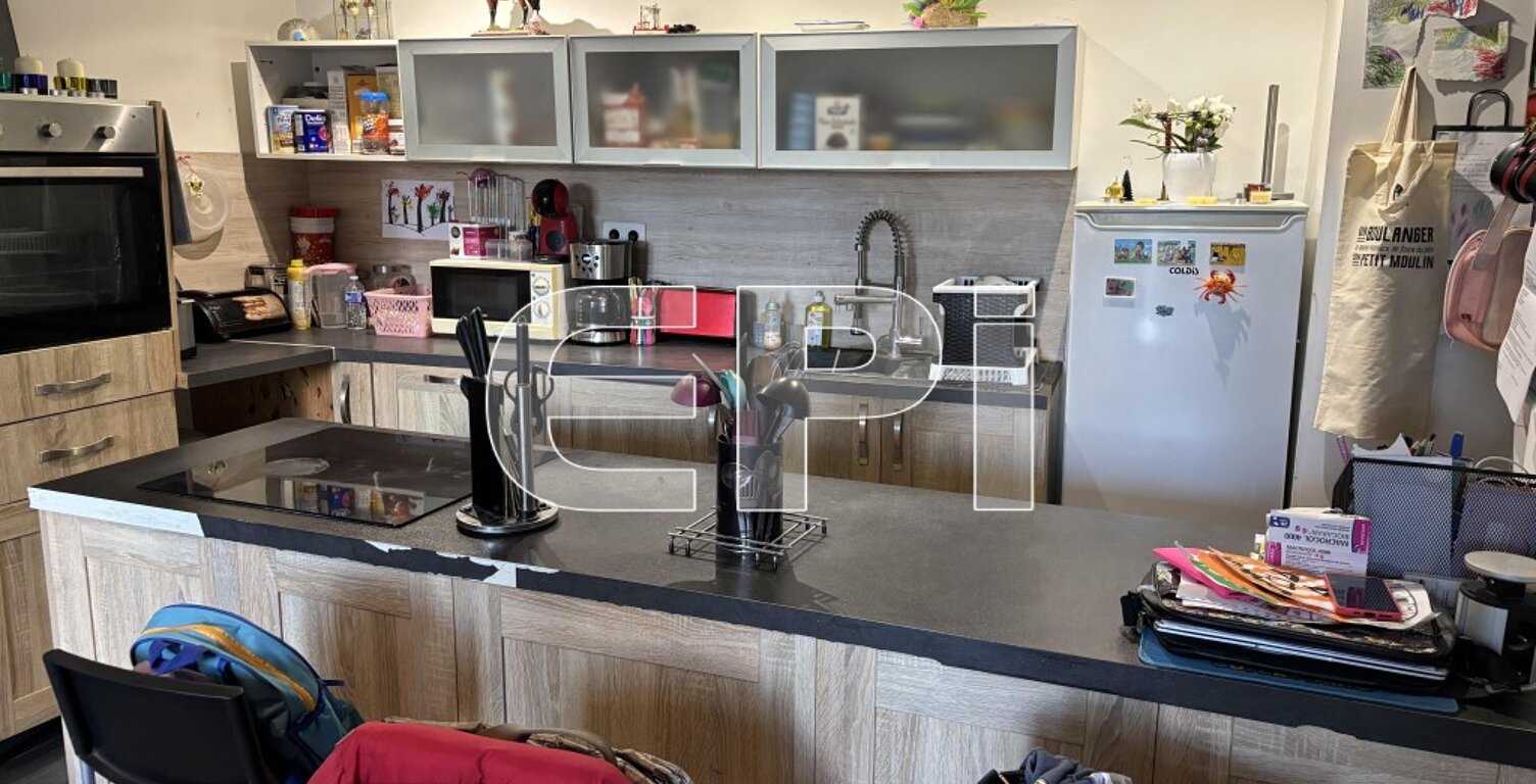 Réf : 8106 / Une maison d'habitation à rénover à proximité — photo 1