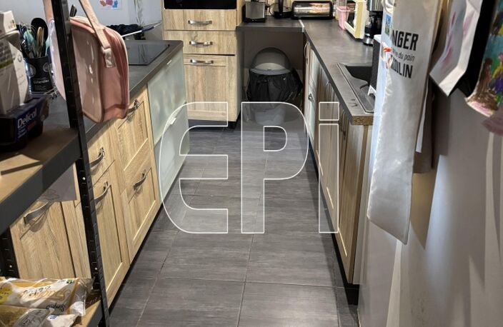 Réf : 8106 / Une maison d'habitation à rénover à proximité — photo 3