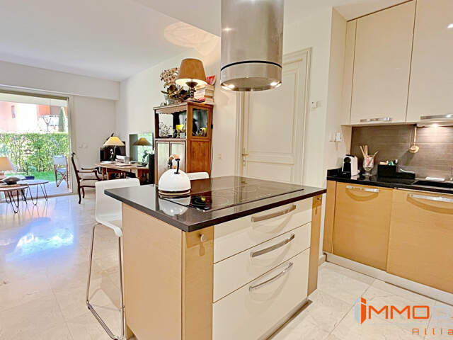 Théoule sur Mer, face port de la Figueirette, appartement 50m2 — photo du bien
