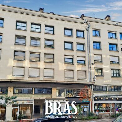 Appartement 3 pièces 270300 €