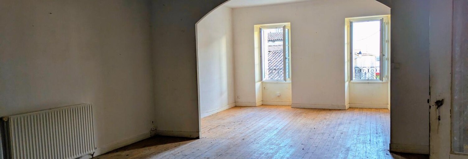 Maison 4 Pièces 144 m² à vendre à Bourg (33710)