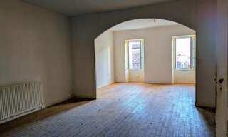 Maison 4 Pièces 144 m² à vendre à Bourg (33710)