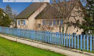 Maison 7 Pièces 207 m² à vendre à Montain (39210)