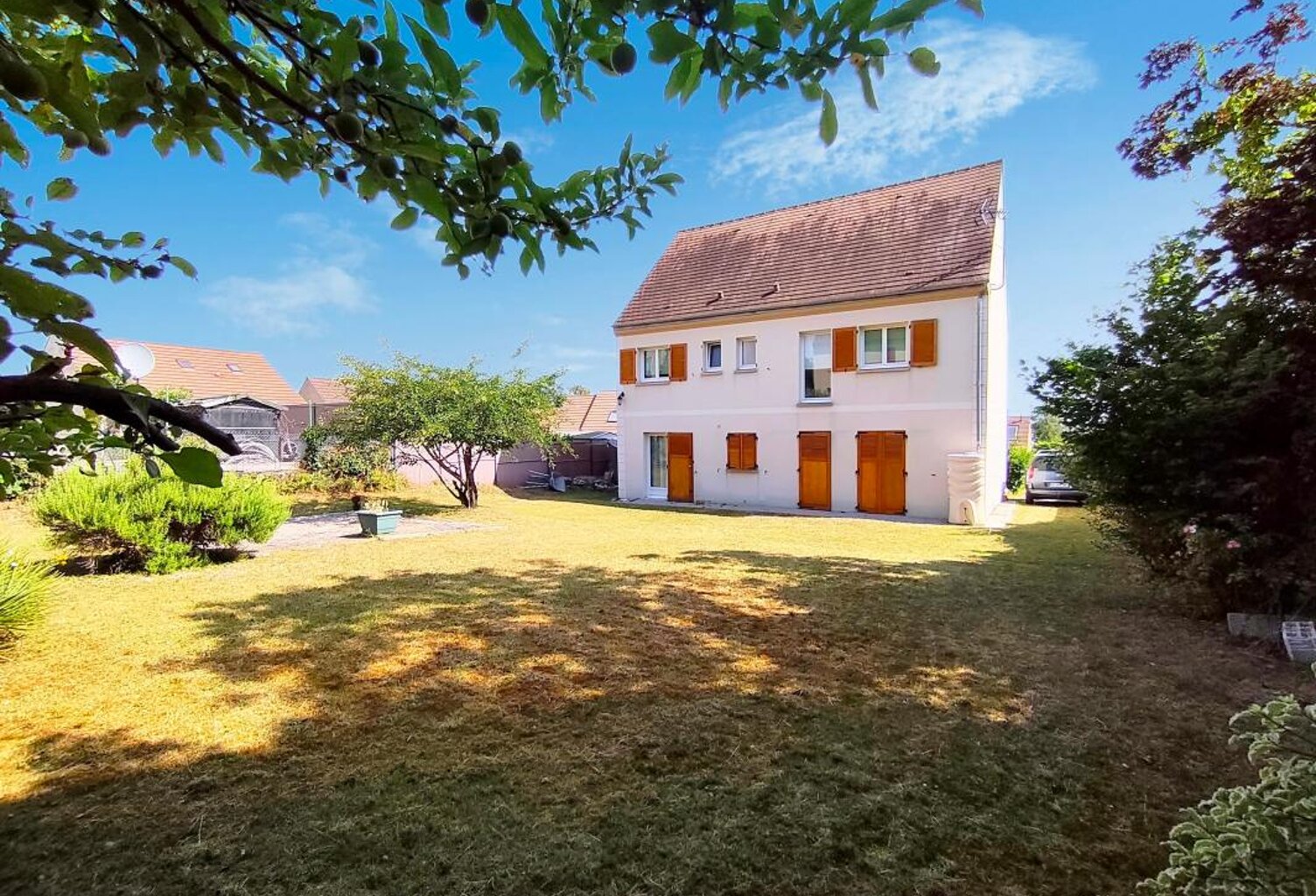 Maison 6 pièces À Vendre - Epône - — photo 1