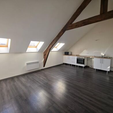 Appartement 1 pièces 590 €