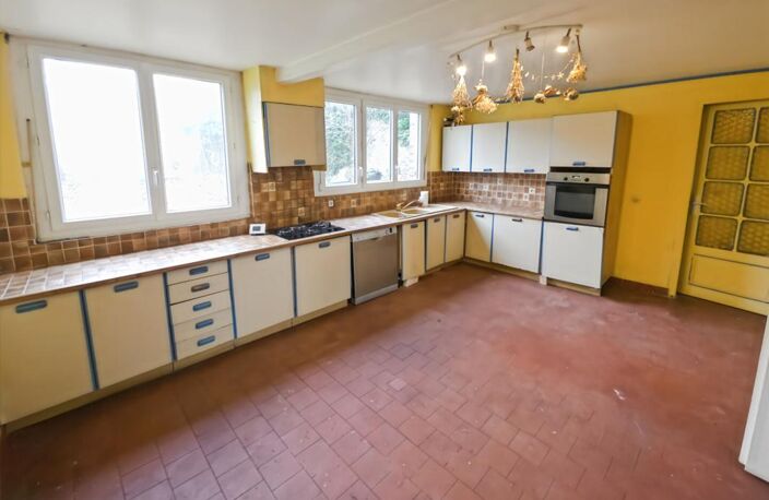 61380  Moulins La Marche maison de ville 202 m²  5 chambres, terrain 805 m² — photo 2