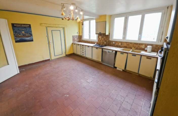 61380  Moulins La Marche maison de ville 202 m²  5 chambres, terrain 805 m² — photo 3