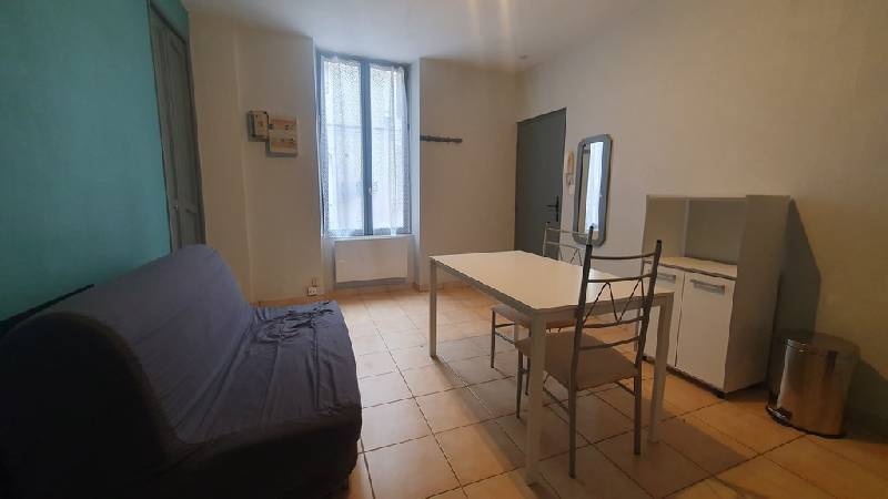 Location Studio 20 m² à Dijon 450 ¤ CC /mois