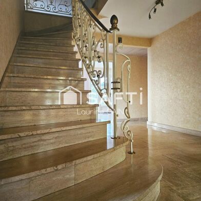 Maison 10 pièces 378000 €