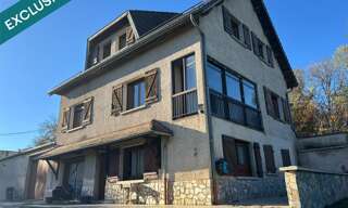 Maison 8 Pièces 222 m² à vendre à Saint-Priest-la-Prugne (42830)