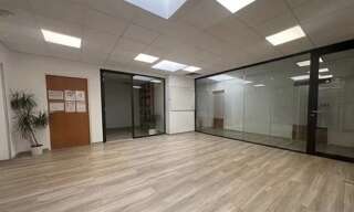 Bureau 9 Pièces 212 m² à vendre à Nîmes (30900)