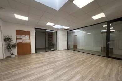 Bureau 9 pièces 367900 €