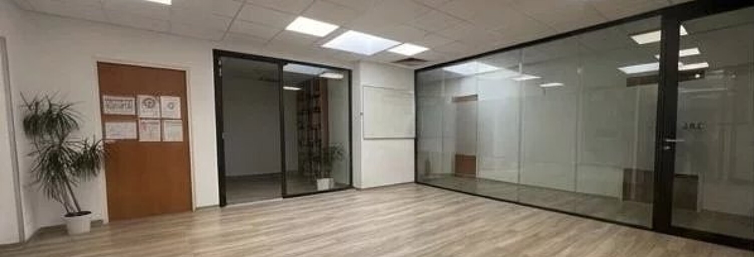 Bureau 9 Pièces 212 m² à vendre à Nîmes (30900)