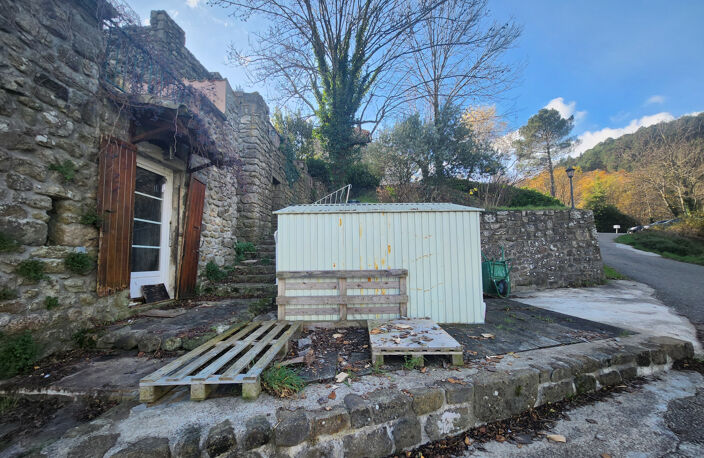 Maison de hameau en pierre sur un terrain attenant de 200 m2 — photo 3
