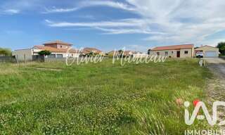 Terrain  842 m² à vendre à Bazoges-en-Paillers (85130)