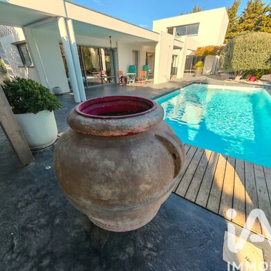 Maison 5 pièces 699000 €