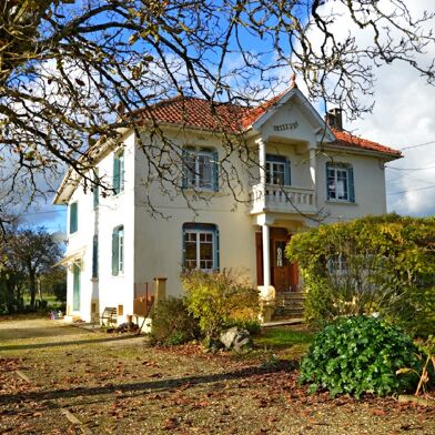 Maison 8 pièces 323160 €