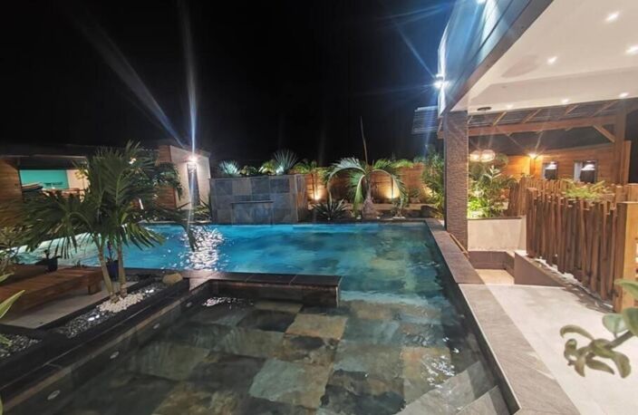 Ensemble immobilier exceptionnel avec piscines à SAINT FRANCOIS (971) — photo 2