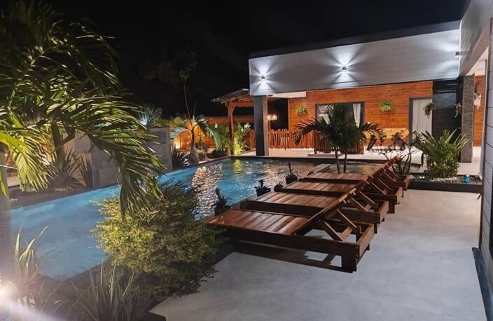 Ensemble immobilier exceptionnel avec piscines à SAINT FRANCOIS (971) — photo 4