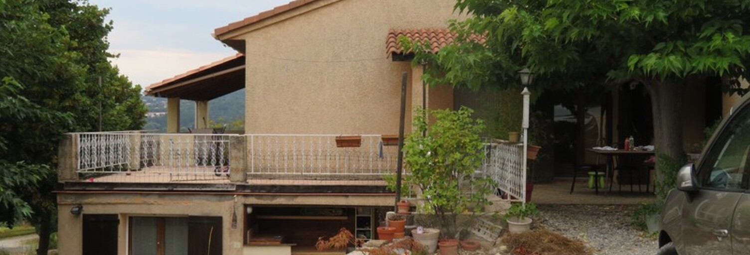 Maison 6 Pièces 110 m² à vendre à Le Chaffaut-Saint-Jurson (04510)