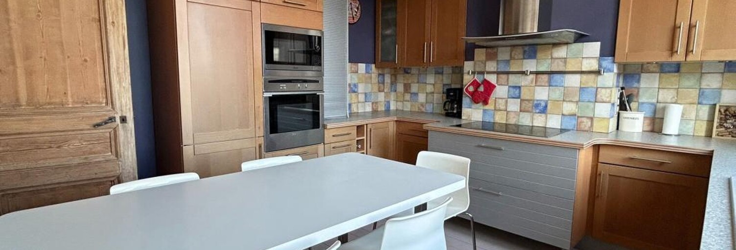 Appartement 8 Pièces 178 m² à vendre à Halluin (59250)