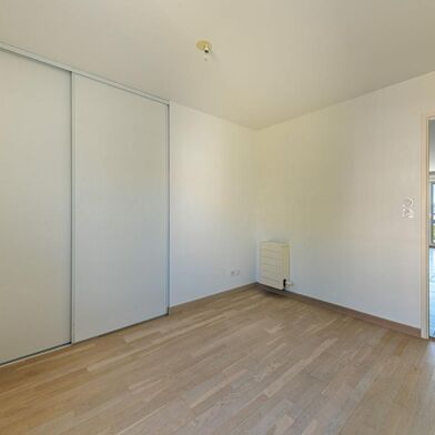 Appartement 3 pièces 275600 €