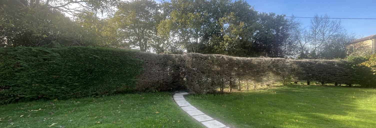 Terrain  1000 m² à vendre à Roques (31120)