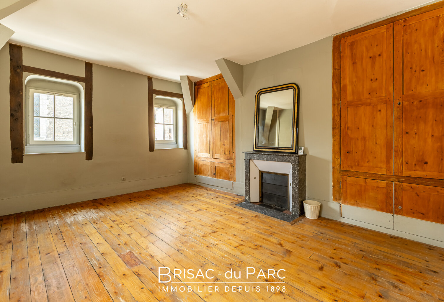DIJON SAINT MICHEL - THÉÂTRE - Bel Appartement 90 m² dans Hôtel Particulier — photo 1
