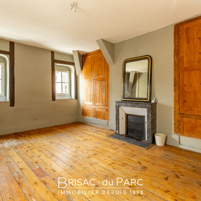 Appartement 4 pièces 255000 €