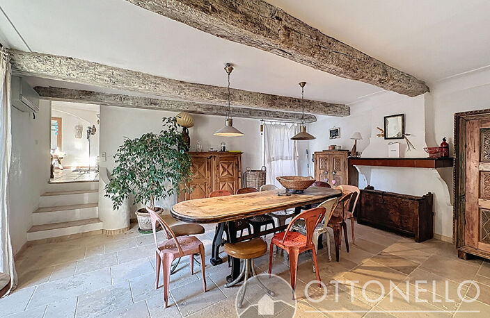 Maison de village 7 pièces de 191 m2 à Roquebrune-sur-Argens avec cour intérieure — photo 2