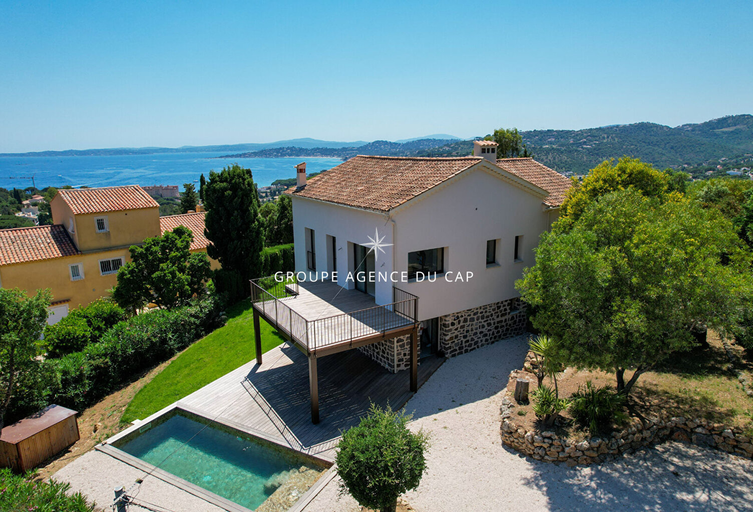 VILLA CONTEMPORAINE 214M² 6 PIECES VUE MER, AUX ISSAMBRES — photo 1