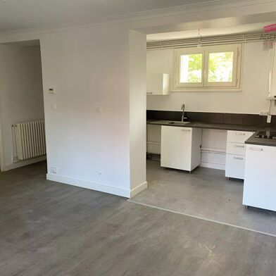 Appartement 4 pièces 840 €