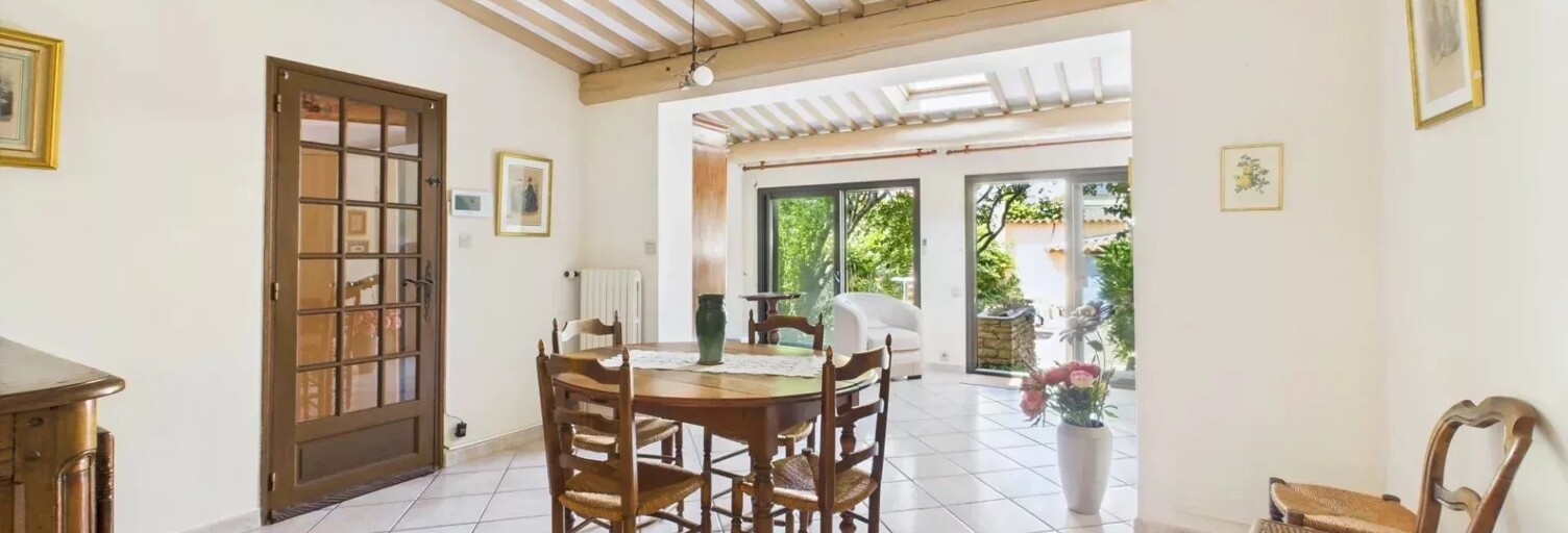 Maison 5 Pièces 94 m² à vendre à Grans (13450)