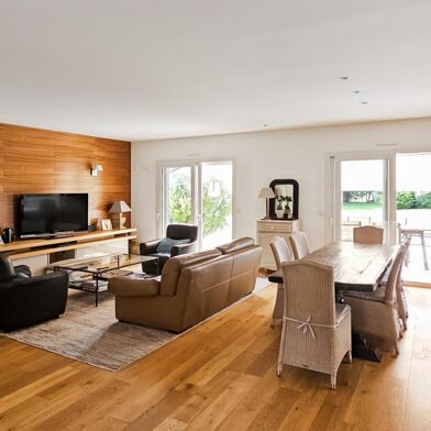 Maison 7 pièces 530000 €