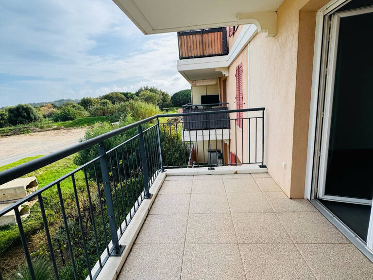 Studio 28 m2 avec balcon , parking et cave  -BORMES LES MIMO — photo 1