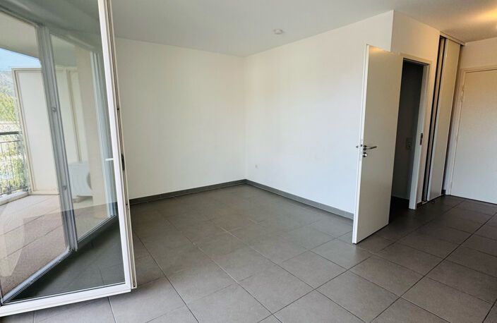 Studio 28 m2 avec balcon , parking et cave  -BORMES LES MIMO — photo 2