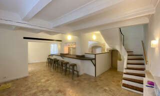 Maison 8 Pièces 250 m² à vendre à Lauris (84360)