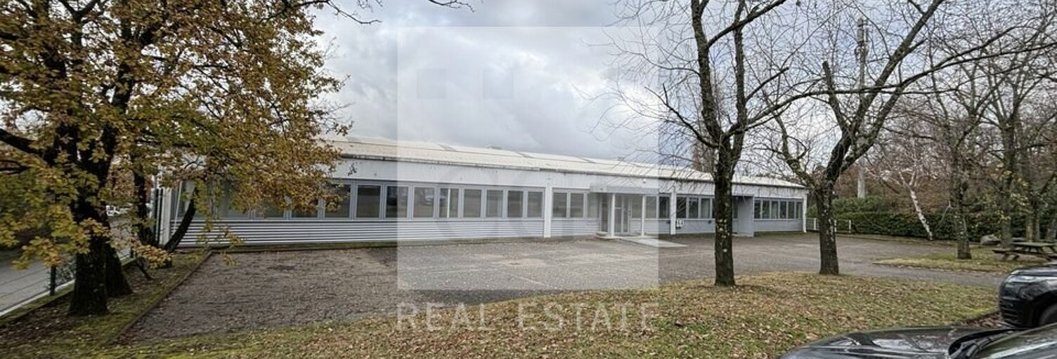 Commerce  1320 m² à louer à Saint-Priest (69800)