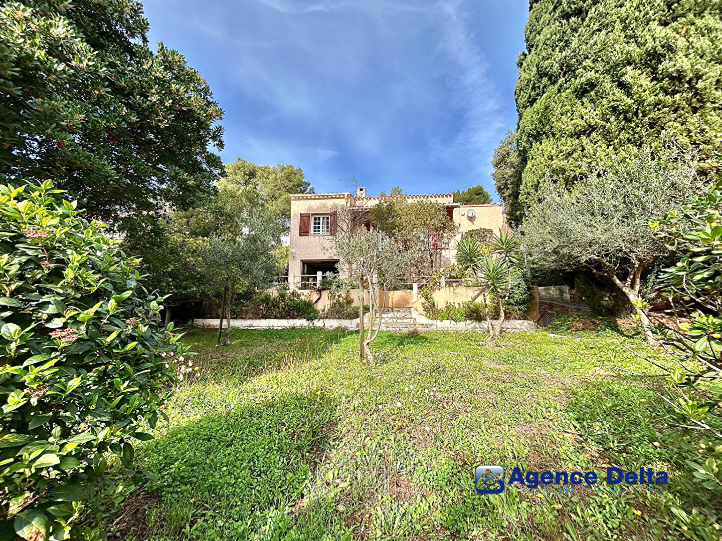 Villa / Maison  T5 à vendre Garde (La) 83130