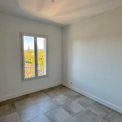 Bureau 5 pièces 550000 €