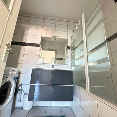 Appartement 3 pièces 900 €