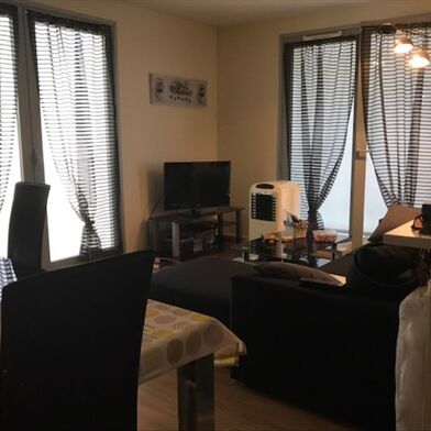 Appartement 2 pièces 806 €