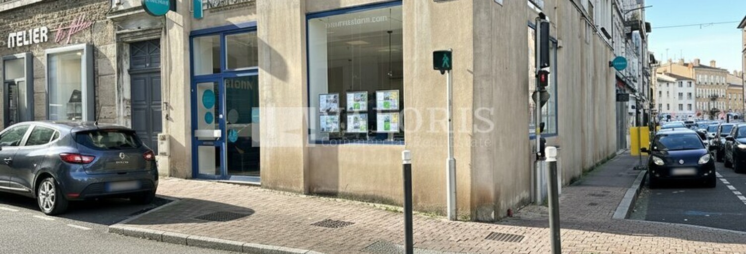 Commerce  130 m² à louer à Villefranche-sur-Saône (69400)